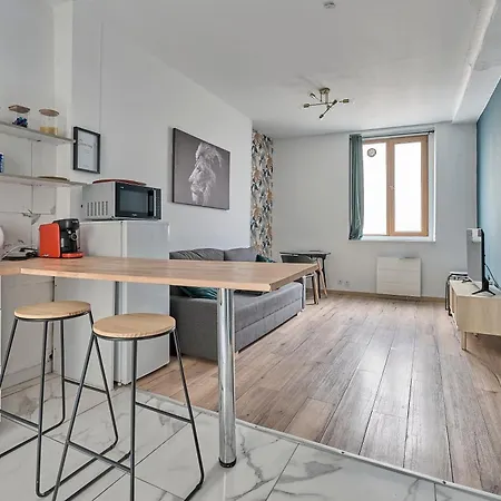 Apartman Emeraude, T2 Hypercentre, Terrasse, Charme Et Detente Château-Thierry